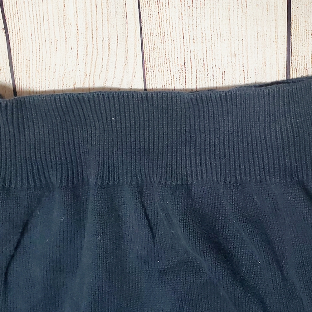 Sweater - Picture 5 of 7